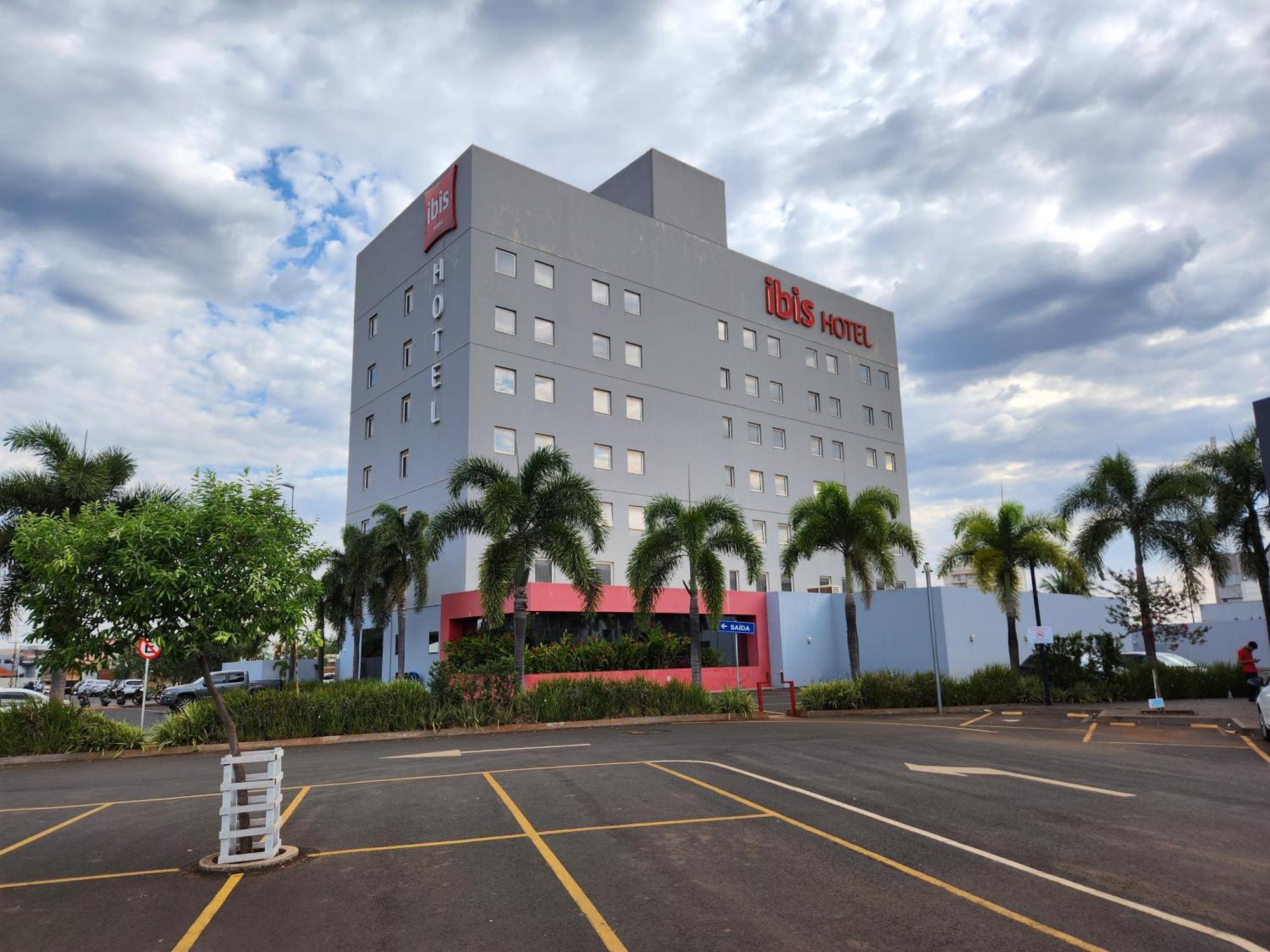 Hotel Ibis Jataí Zewnętrze zdjęcie