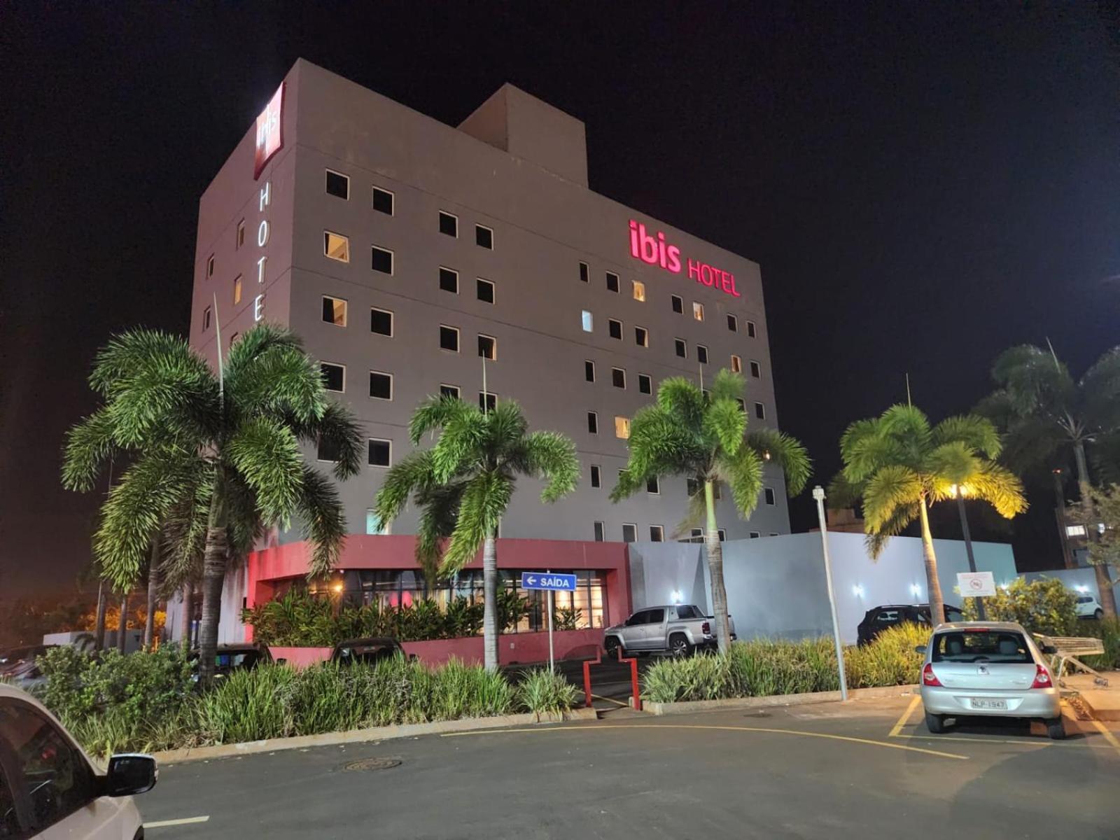 Hotel Ibis Jataí Zewnętrze zdjęcie